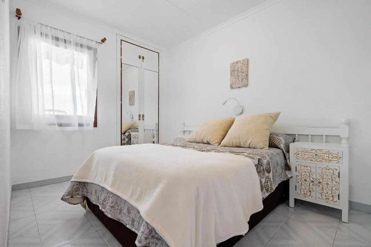 Hauzify I Apartament Europa Apartment Blanes